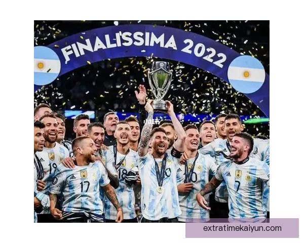 梅西世界杯表现杰出，成功斩获金球奖展现优秀竞争力